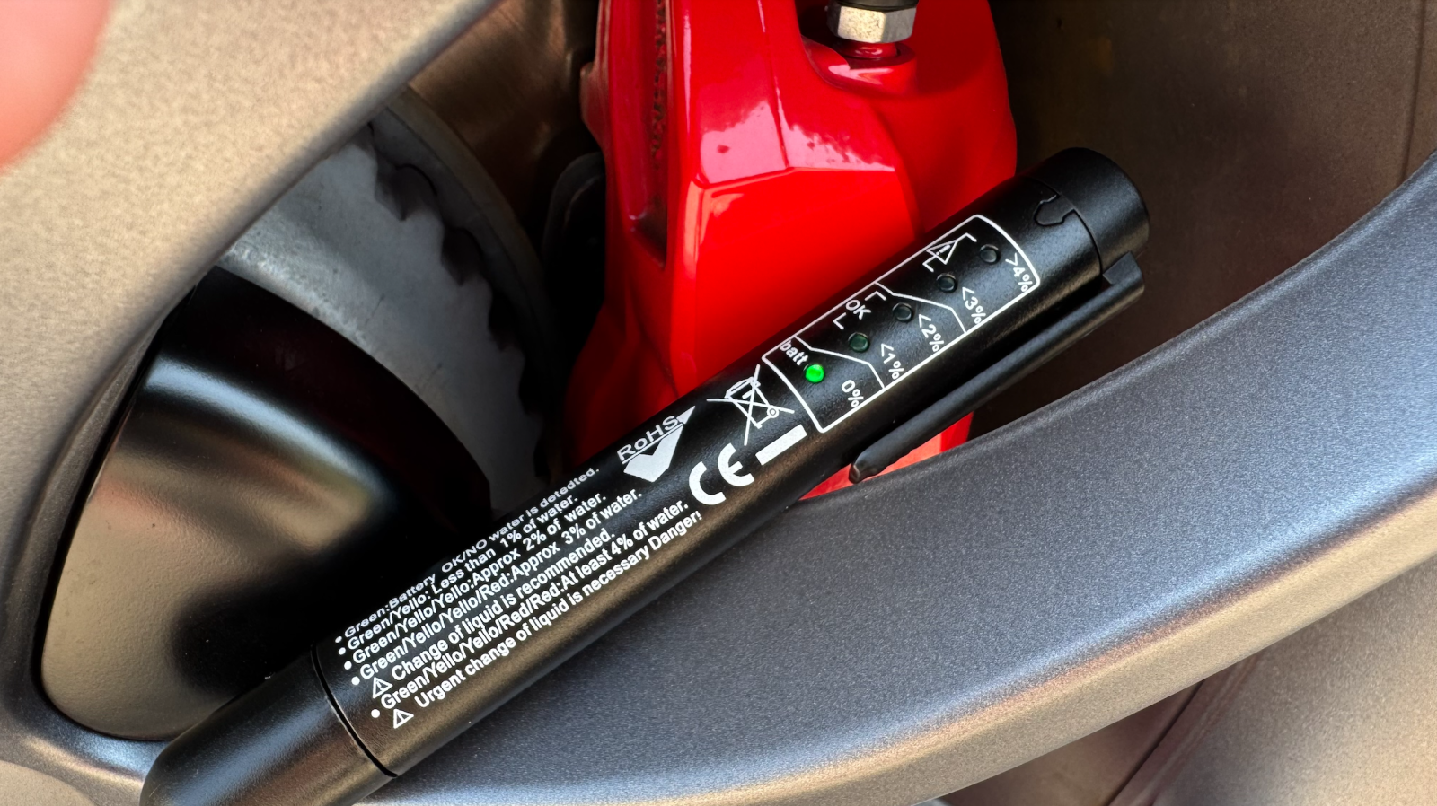 Testeur liquide de frein Tesla