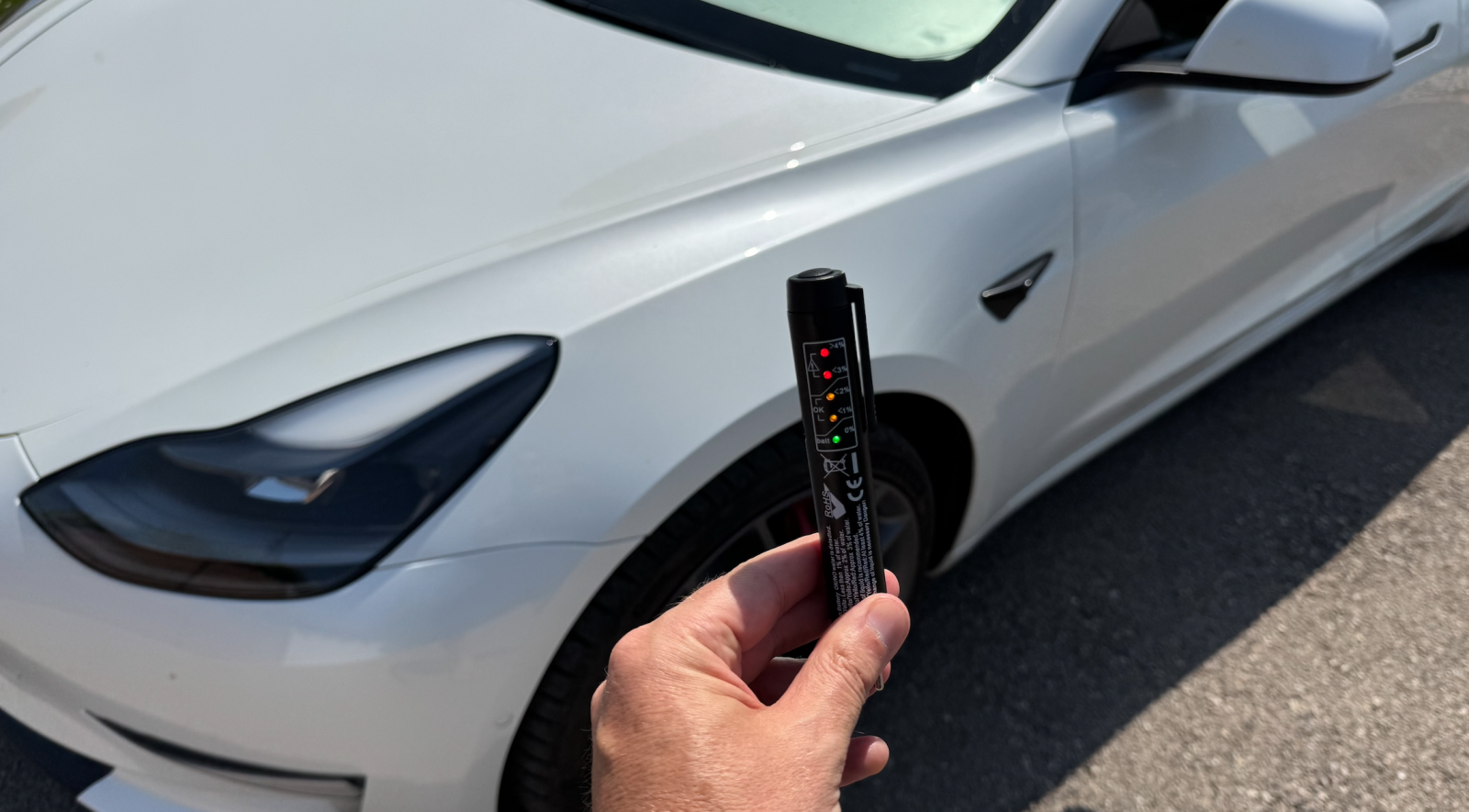 Entretien Liquide de Freins Model 3 et Model Y