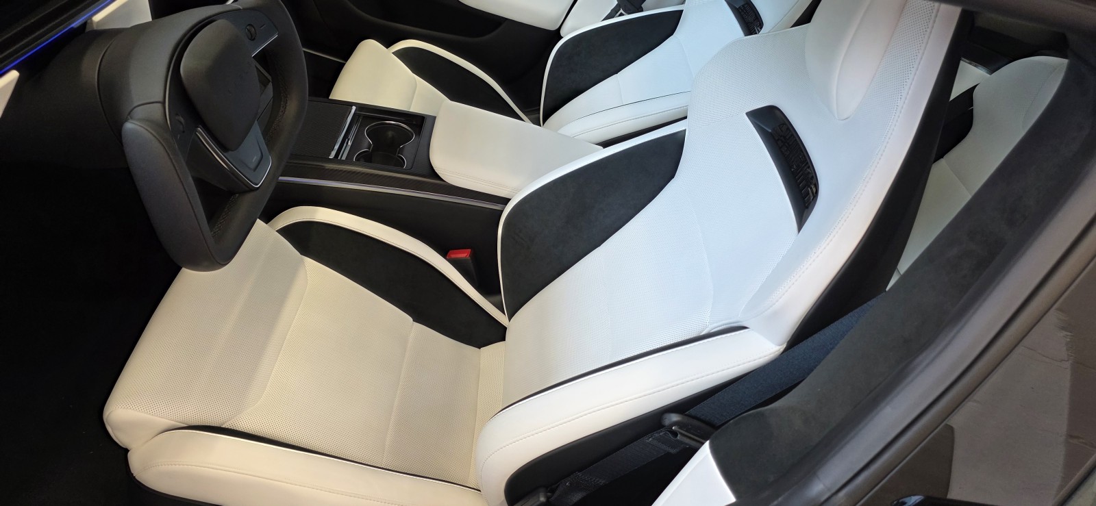 Sieges Tesla Model S 2025