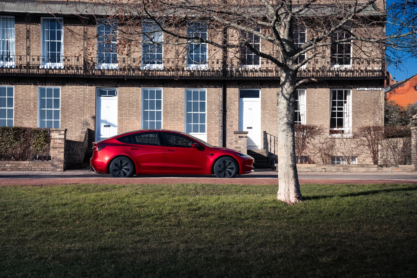 Tesla Model 3 Premium - Photo : Tesla